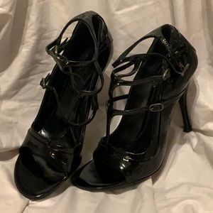 Black patent leather, sandal heels